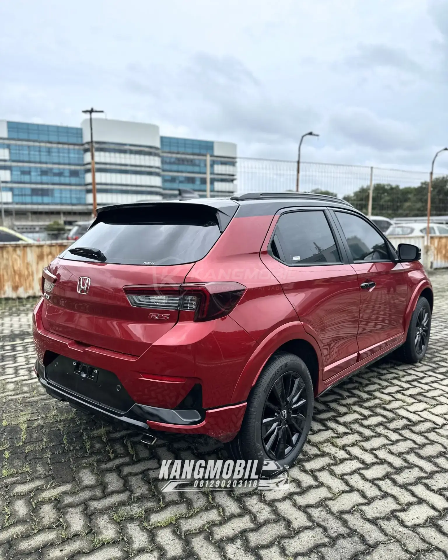 Foto 2 Honda WRV RS HS CVT Two Tone