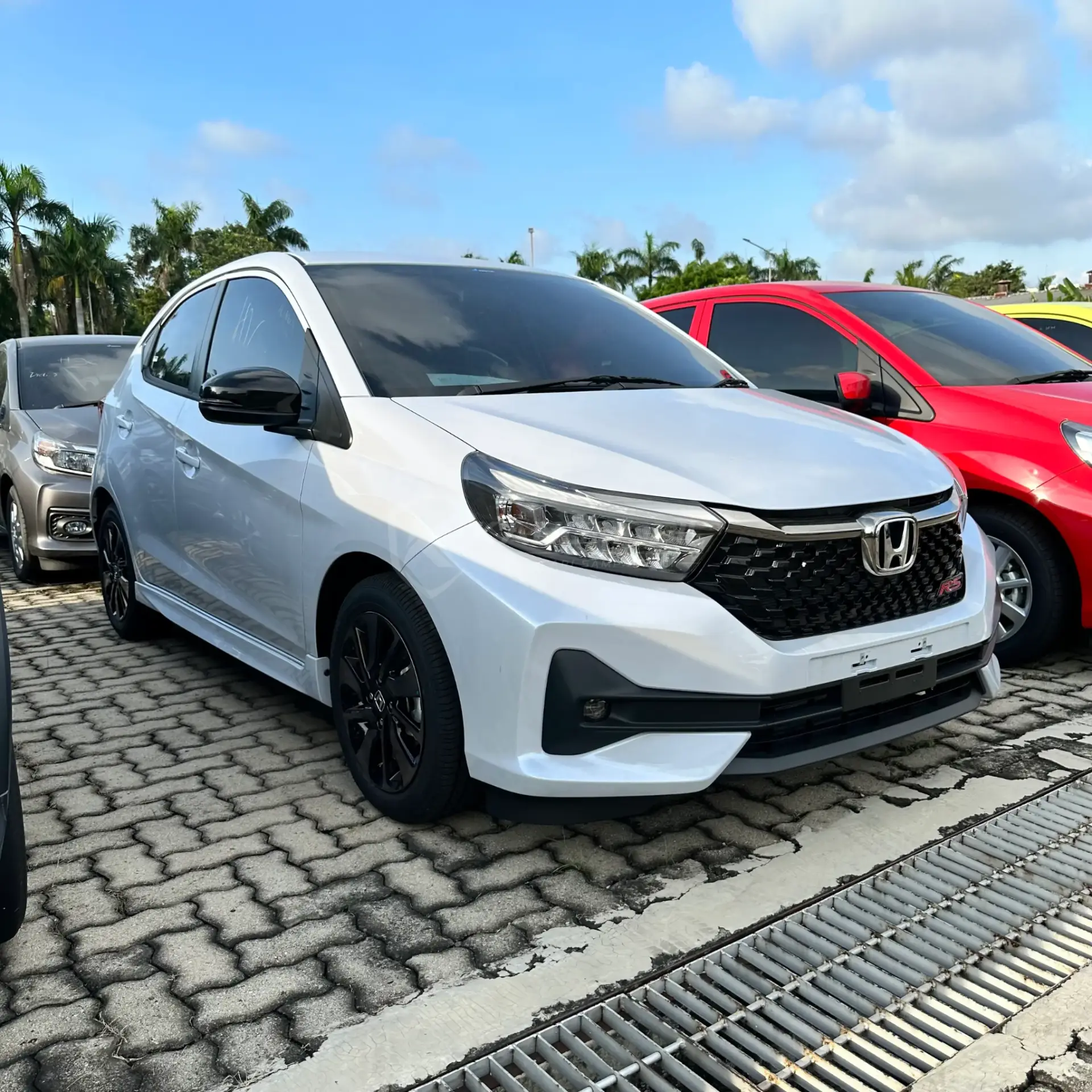 Foto 3 Honda Brio RS CVT